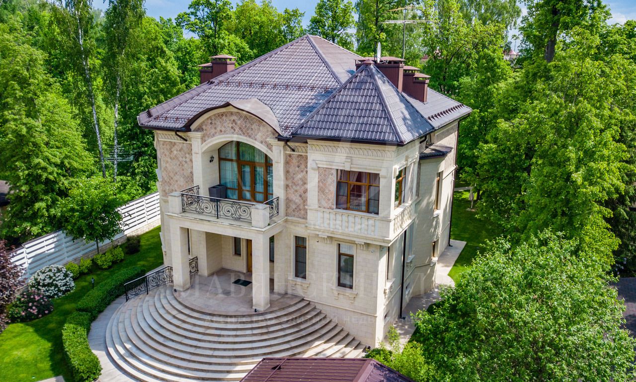 На продажу дом в поселке Лесной простор