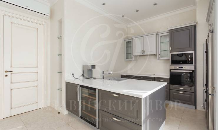 Лот-10102-141785 Продажа квартиры Тверская