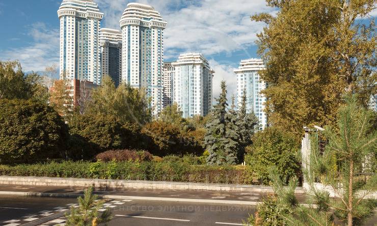 Лот-10109-142246 Продажа квартиры Мосфильмовская