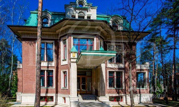На продажу дом в поселке ФРМУ (КП Фонда развития Международного университета)