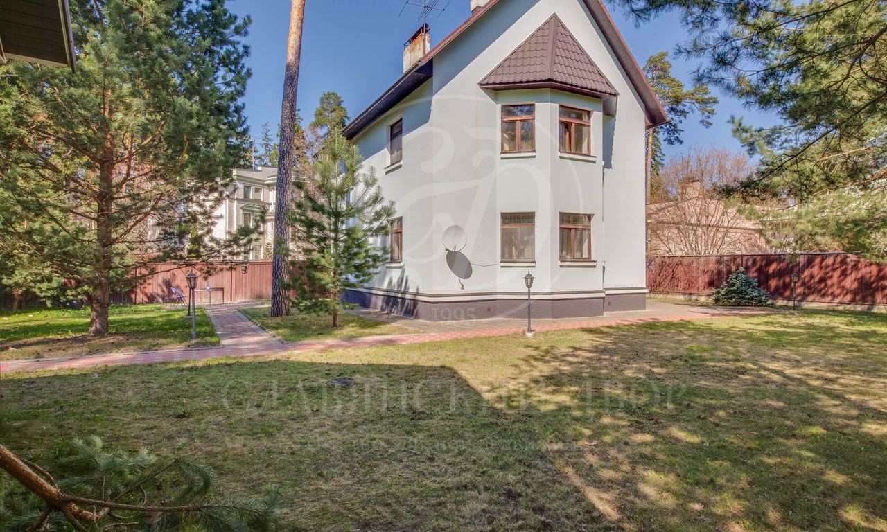 В аренду дом в поселке Жуковка-3