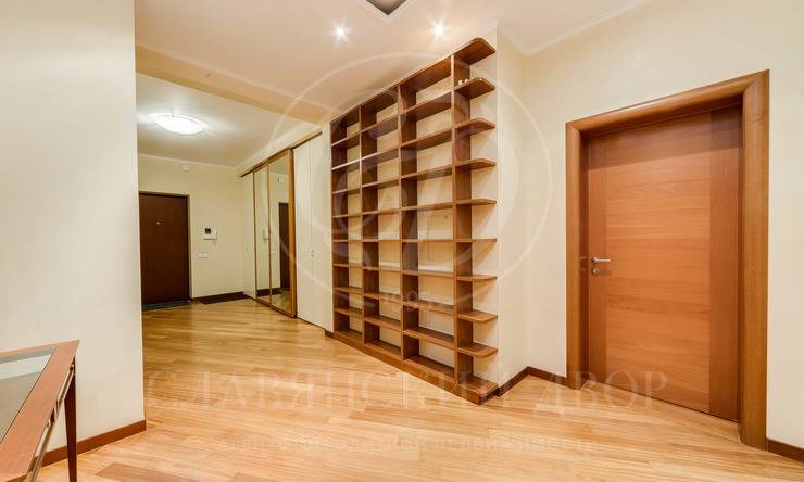 Лот-10676-170768 Продажа квартиры Тверской