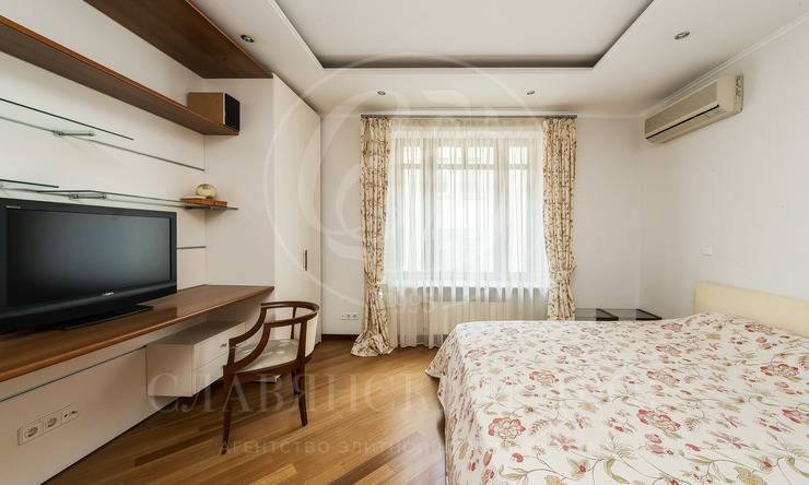 Лот-10676-170772 Продажа квартиры Тверской