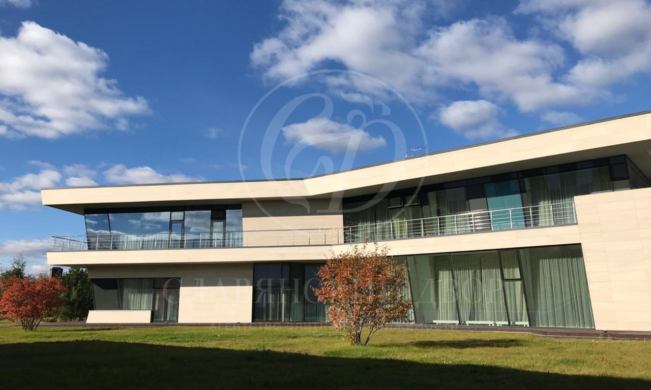 На продажу дом в поселке Жуковка 21 (XXI)