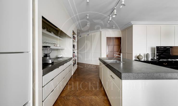 Лот-10592-182881 Продажа квартиры Остоженка