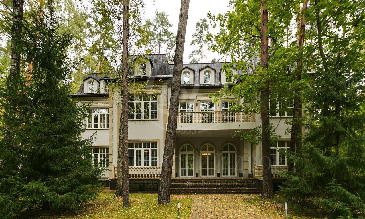 На продажу дом в поселке Ильинские дачи
