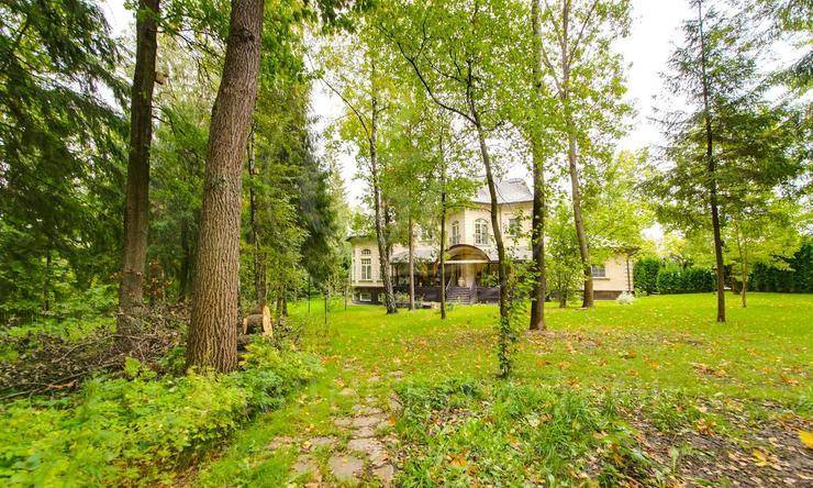 Отличный дом с дизайнерским ремонтом на продажу в поселке Николино на Рублево-Успенском шоссе!