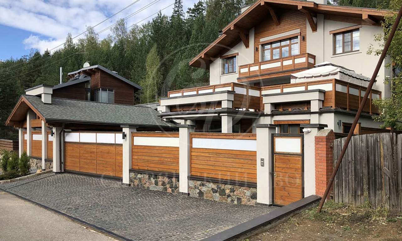 На продажу дом в поселке Красновидово