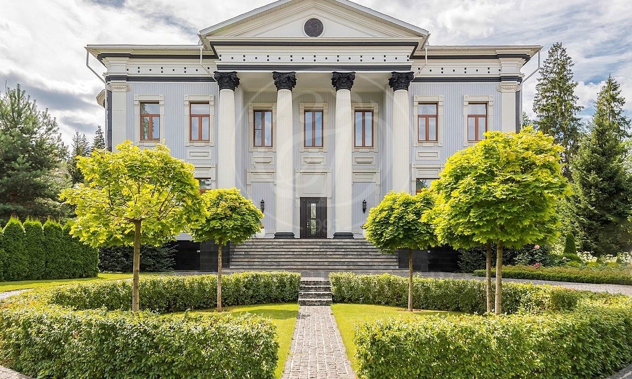 В аренду дом в поселке Николино