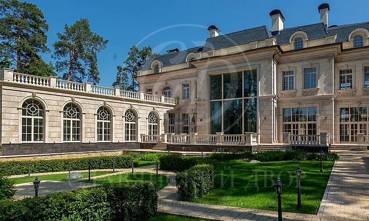 На продажу дом в поселке Заречье [Сколково]
