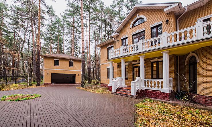 Лот-8786-213517 аренда дома Рублево-Успенское шоссе Жуковка-1