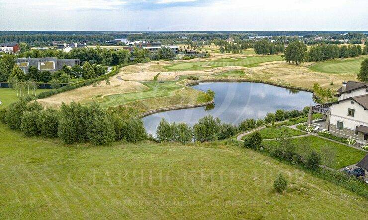 Участок в премиальном поселке на берегу  водохранилища