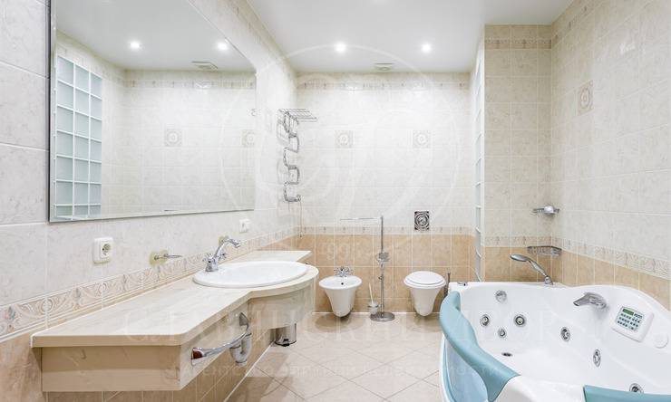 Лот-12100-268883 Продажа квартиры Цветной бульвар