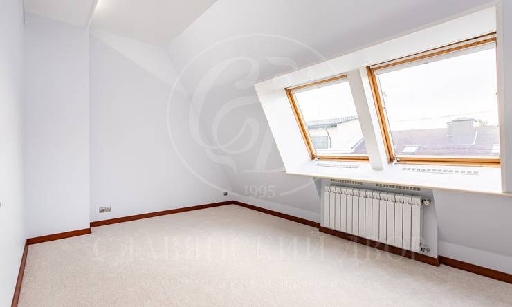 Лот-12100-268888 Продажа квартиры Цветной бульвар