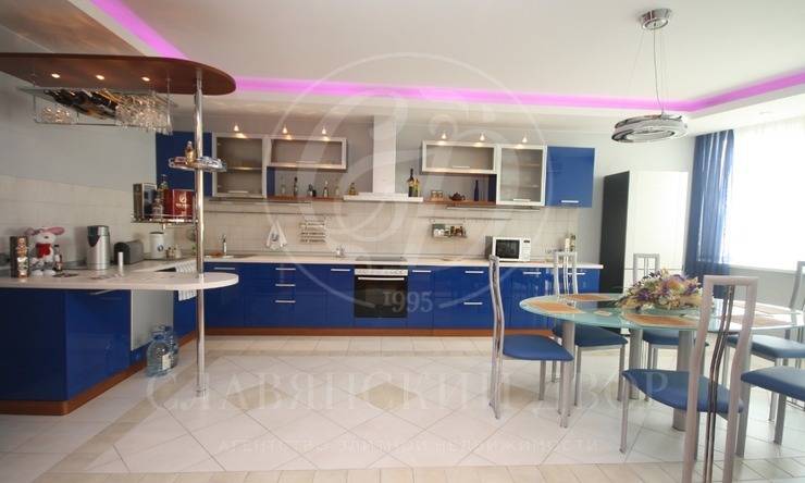 Лот-9348-270395 Продажа квартиры Университет