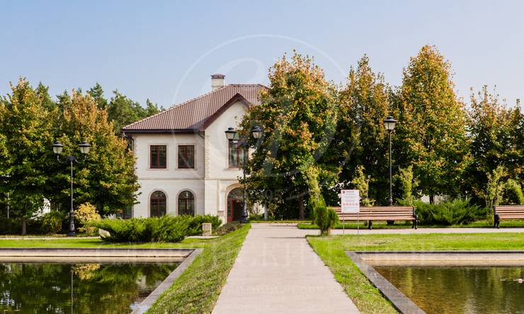 Лот-9529-275988 продажа дома Рублево-Успенское шоссе Шато Соверен (Chateau Souverain)