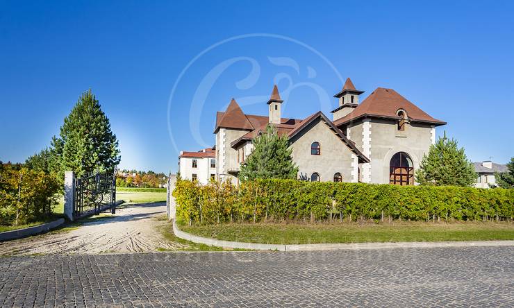 Лот-9532-286148 продажа дома Рублево-Успенское шоссе Шато Соверен (Chateau Souverain)