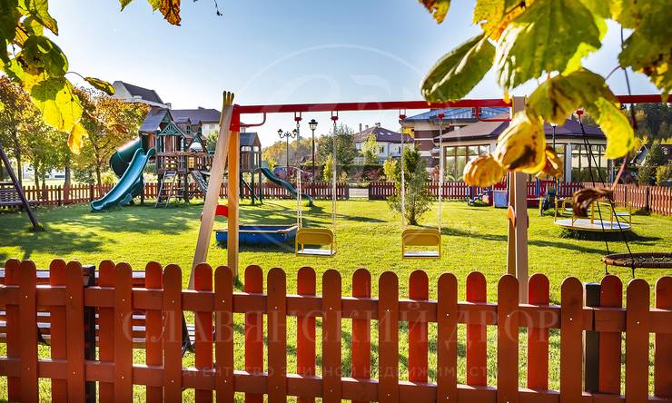 Лот-9221-286153 продажа дома Рублево-Успенское шоссе Шато Соверен (Chateau Souverain)