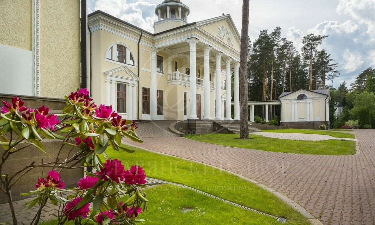 В аренду дом в поселке Николино