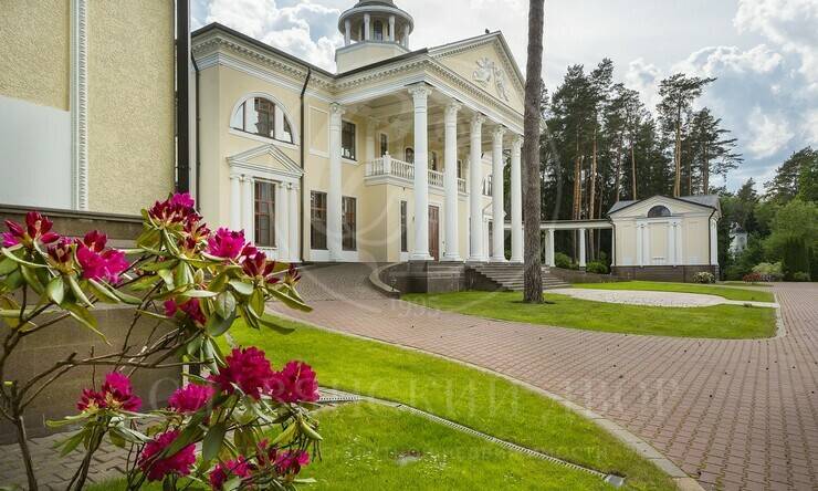 В аренду дом в поселке Николино