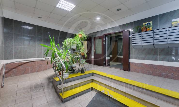 Лот-12361-296160 Продажа квартиры Запад