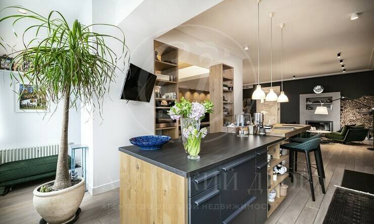 Лот-10053-298067 продажа дома Рублево-Успенское шоссе Жуковка Шале