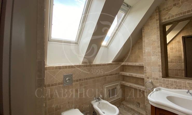 Лот-10097-301108 продажа дома Рублево-Успенское шоссе Петровский