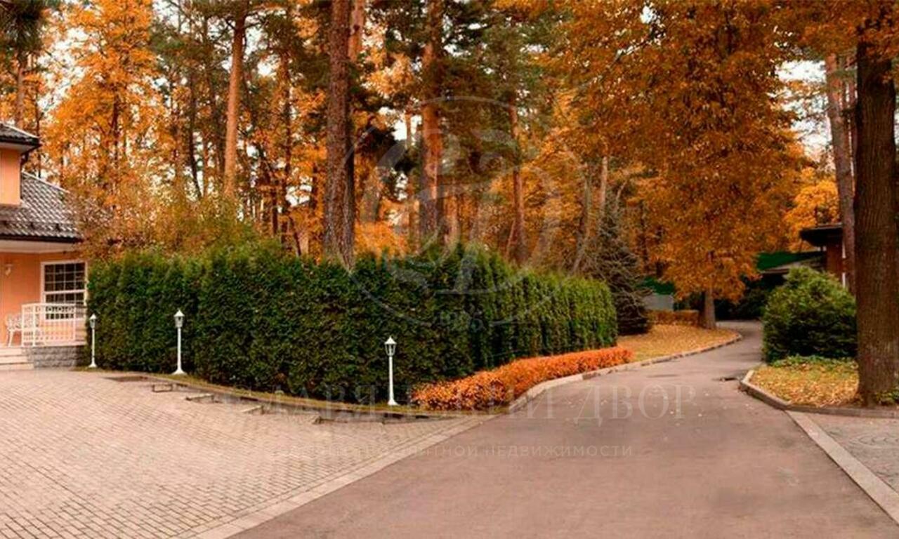 Продажа дома на лесном участке с соснами в Серебряном бору