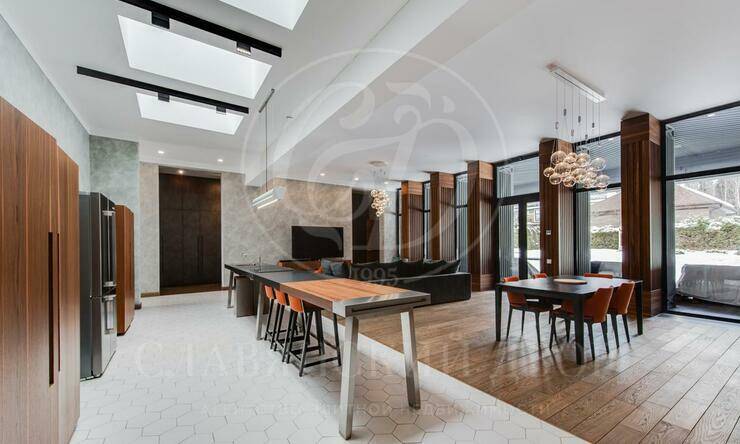 Лот-10301-306921 продажа дома Киевское шоссе Графские пруды