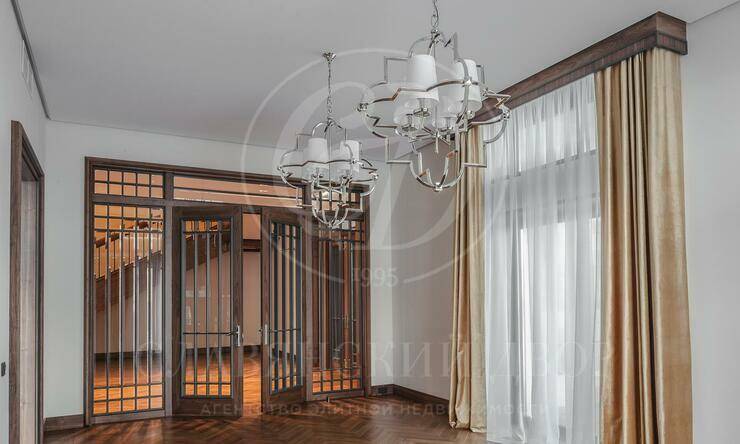 Лот-10368-309883 аренда дома Рублево-Успенское шоссе Жуковка 21 (XXI)