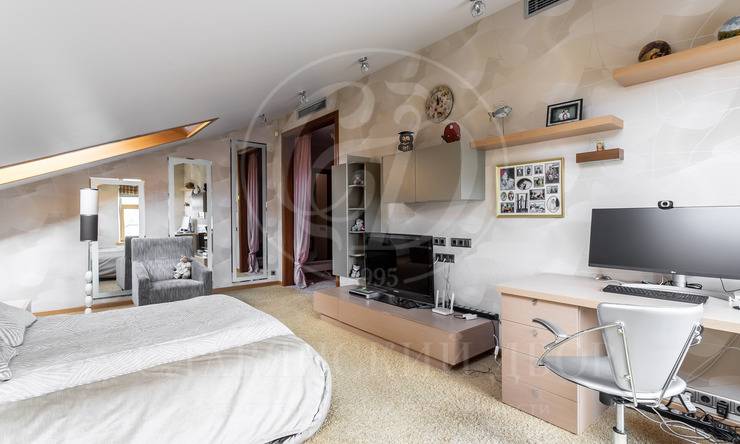 Лот-12561-310469 Продажа квартиры Остоженка