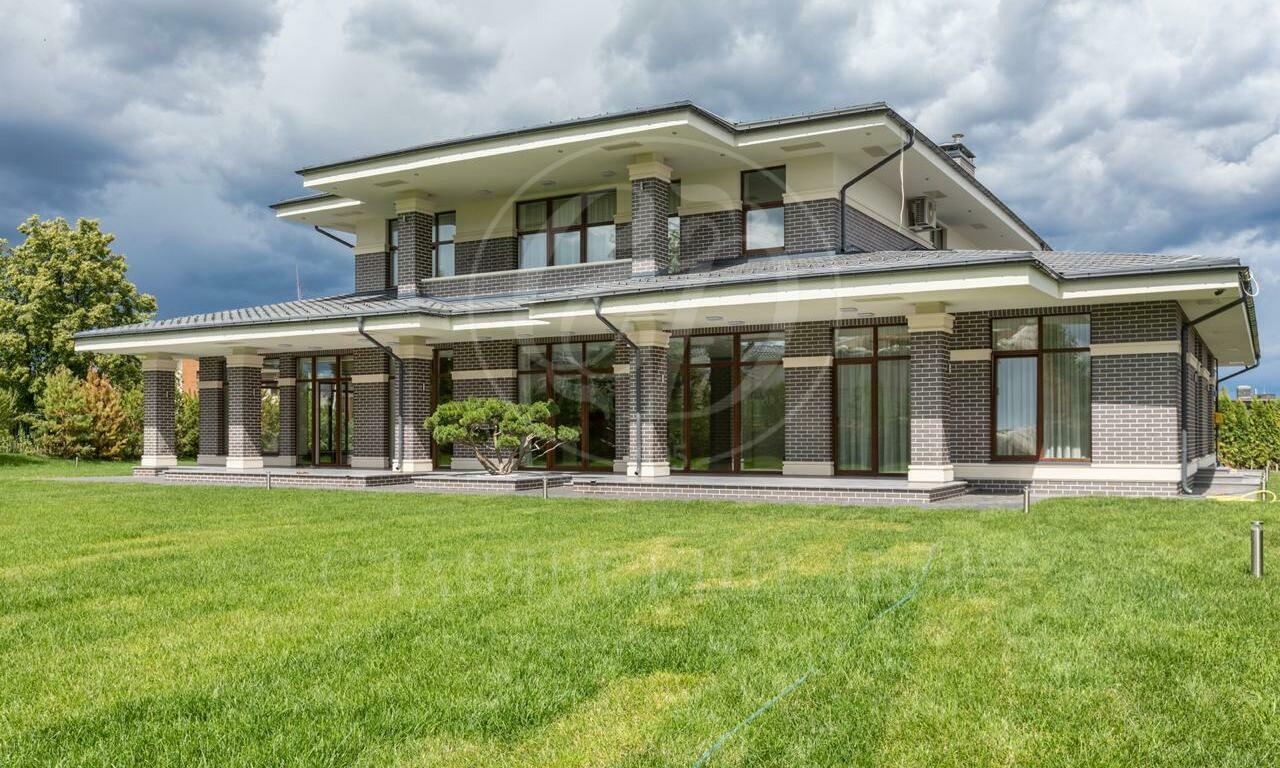 На продажу дом в поселке Ренессанс парк