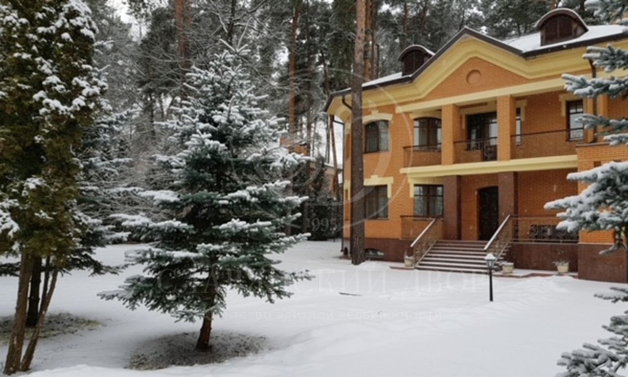 В аренду дом в поселке Сколково