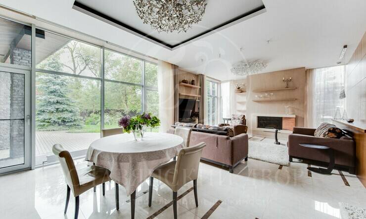 Лот-10467-316608 продажа дома Киевское шоссе Зимний сад 