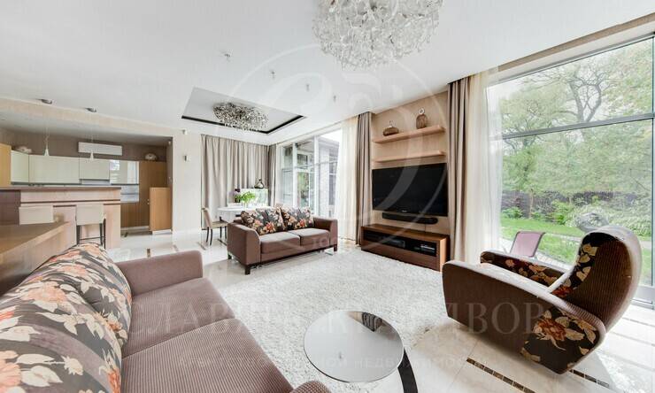 Лот-10467-316613 продажа дома Киевское шоссе Зимний сад 