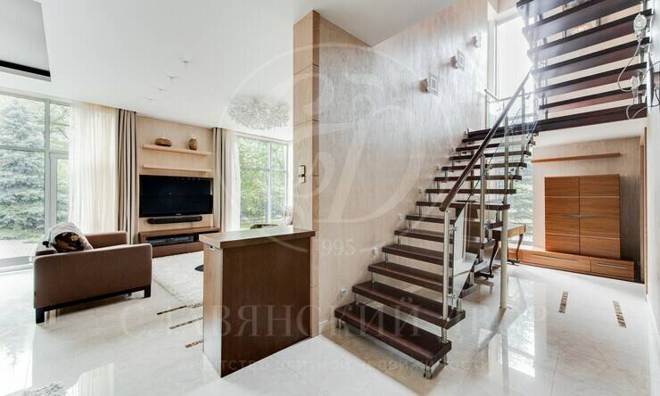 Лот-10467-316614 продажа дома Киевское шоссе Зимний сад 