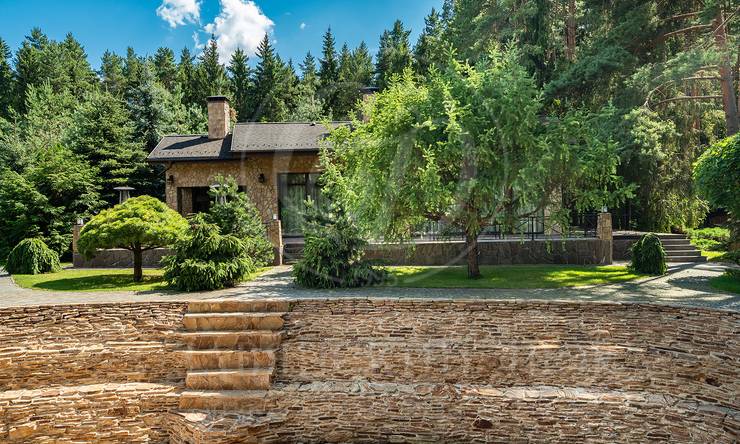 Лот-10512-320623 продажа дома Новорижское шоссе Бенилюкс