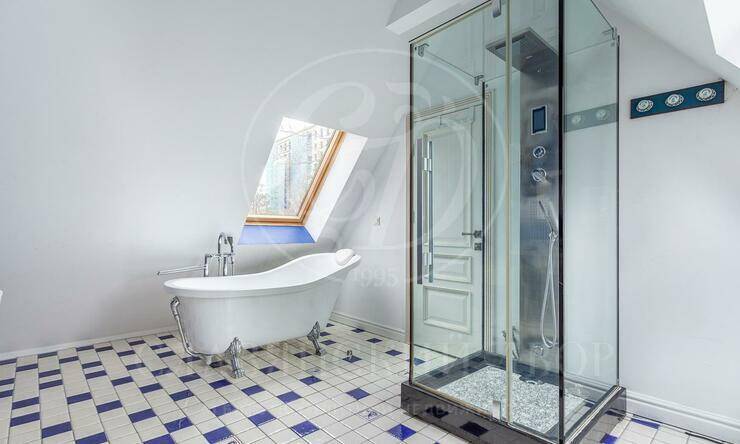 Лот-10565-322421 продажа дома Москва Художников поселок