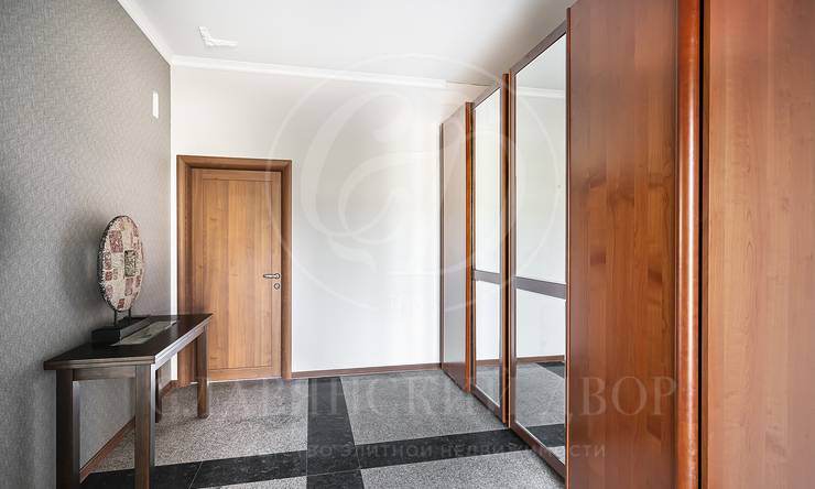 Лот-10592-325157 продажа дома Рублево-Успенское шоссе Шато Соверен (Chateau Souverain)