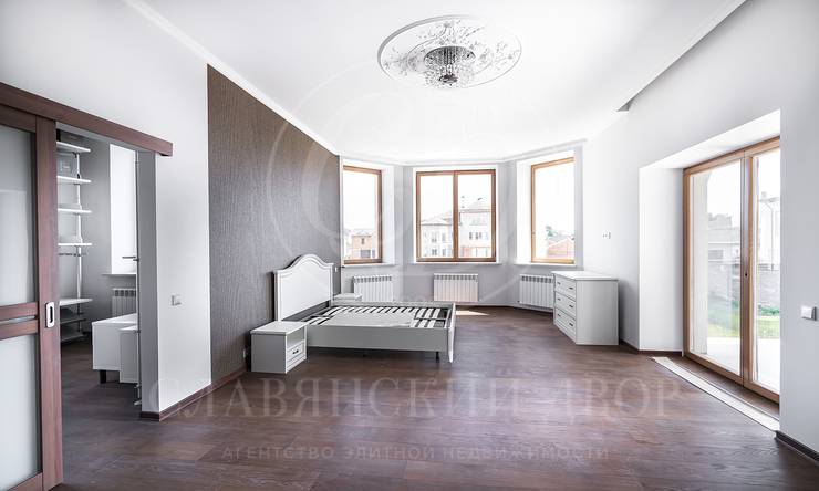 Лот-10592-325174 продажа дома Рублево-Успенское шоссе Шато Соверен (Chateau Souverain)