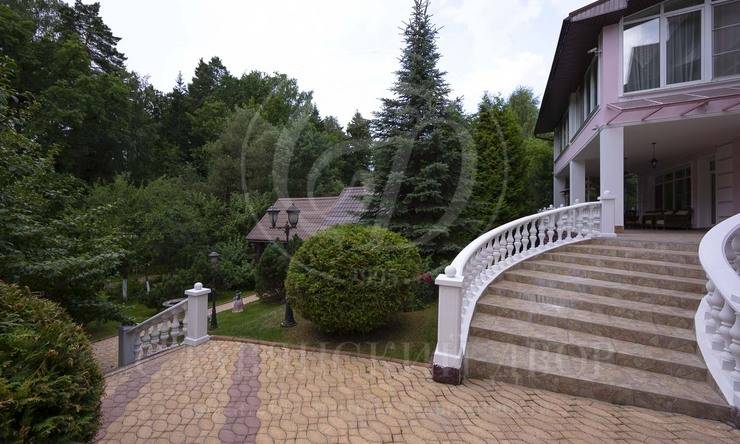 Лот-10709-330375 продажа дома 2-е Успенское шоссе Таганьково