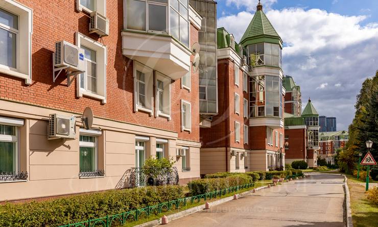 Лот-12734-331003 Продажа квартиры Университет