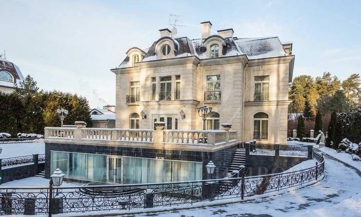 На продажу дом в поселке Романово-2