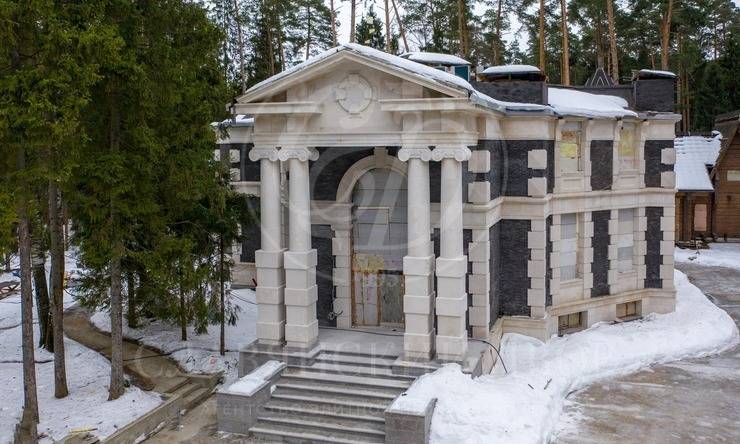 На продажу дом в поселке Сосновый Бор
