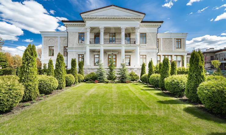 На продажу дом в поселке Монолит