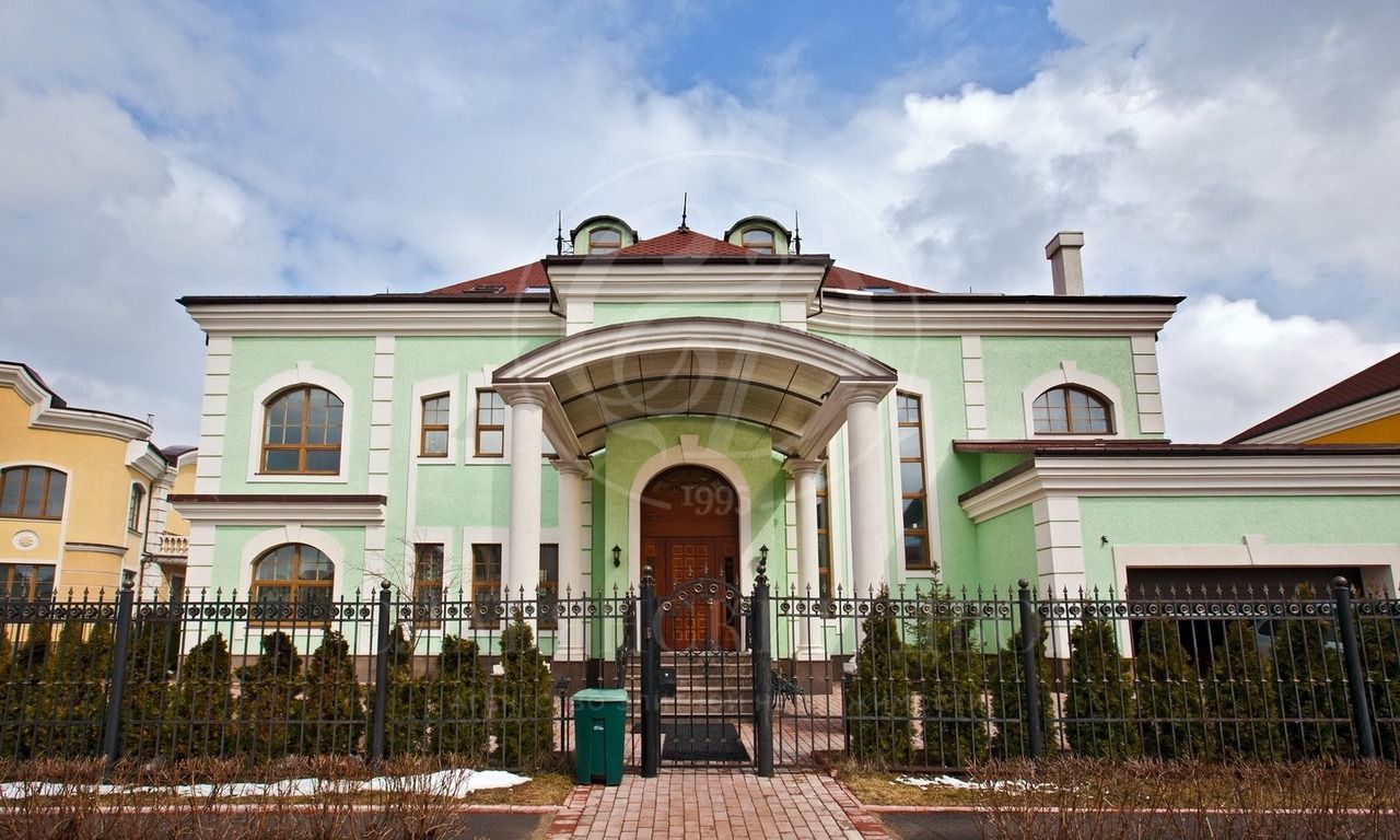 На продажу дом в поселке Новахово