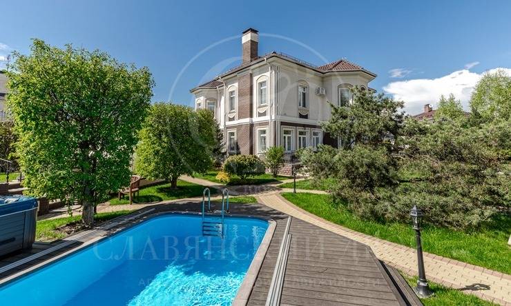 На продажу дом в поселке Миллениум парк