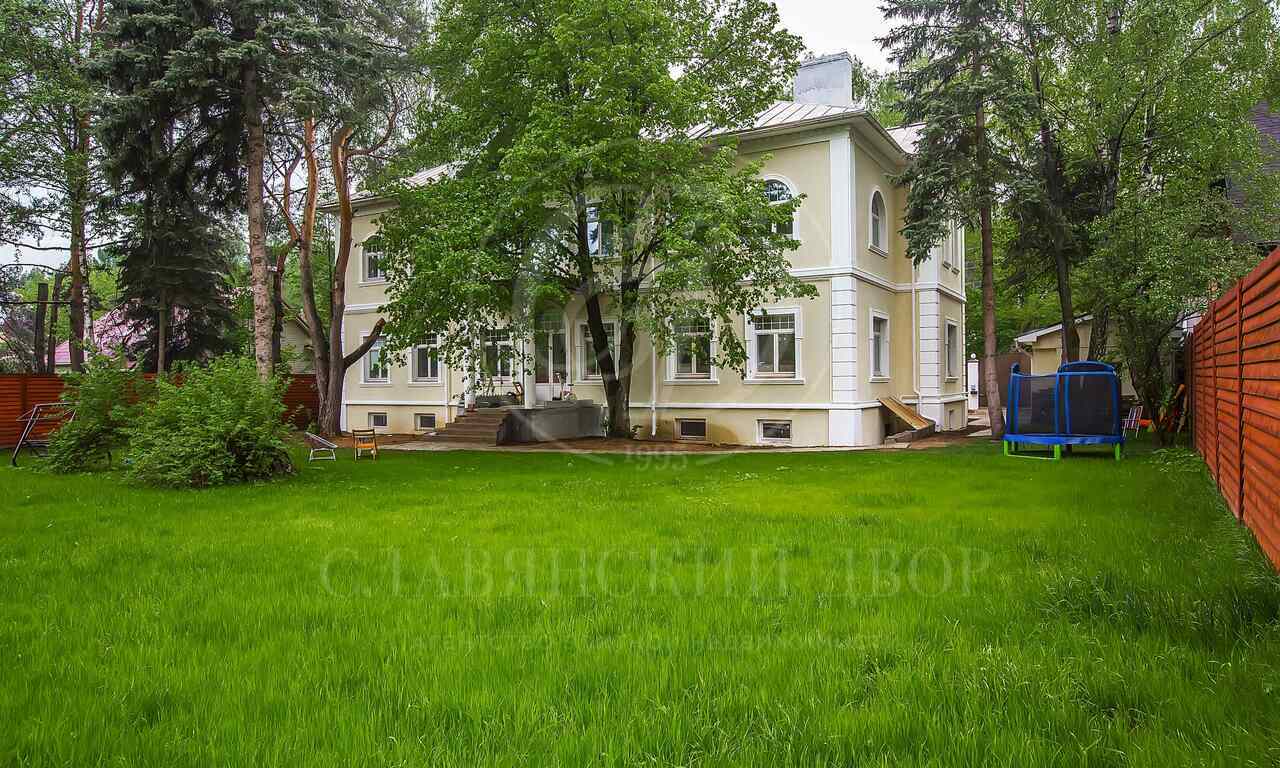 На продажу дом в поселке Новь