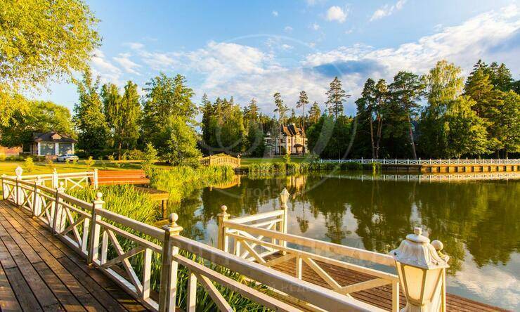 Лот-8021-360286 продажа дома Минское шоссе Довиль