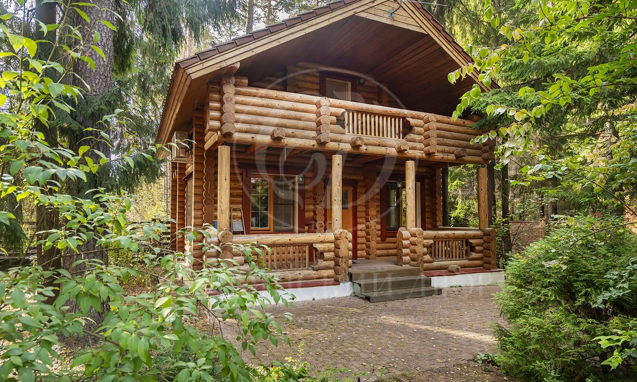 Отличный деревянный дом в реликтовом лесу на шикарном большом участке!